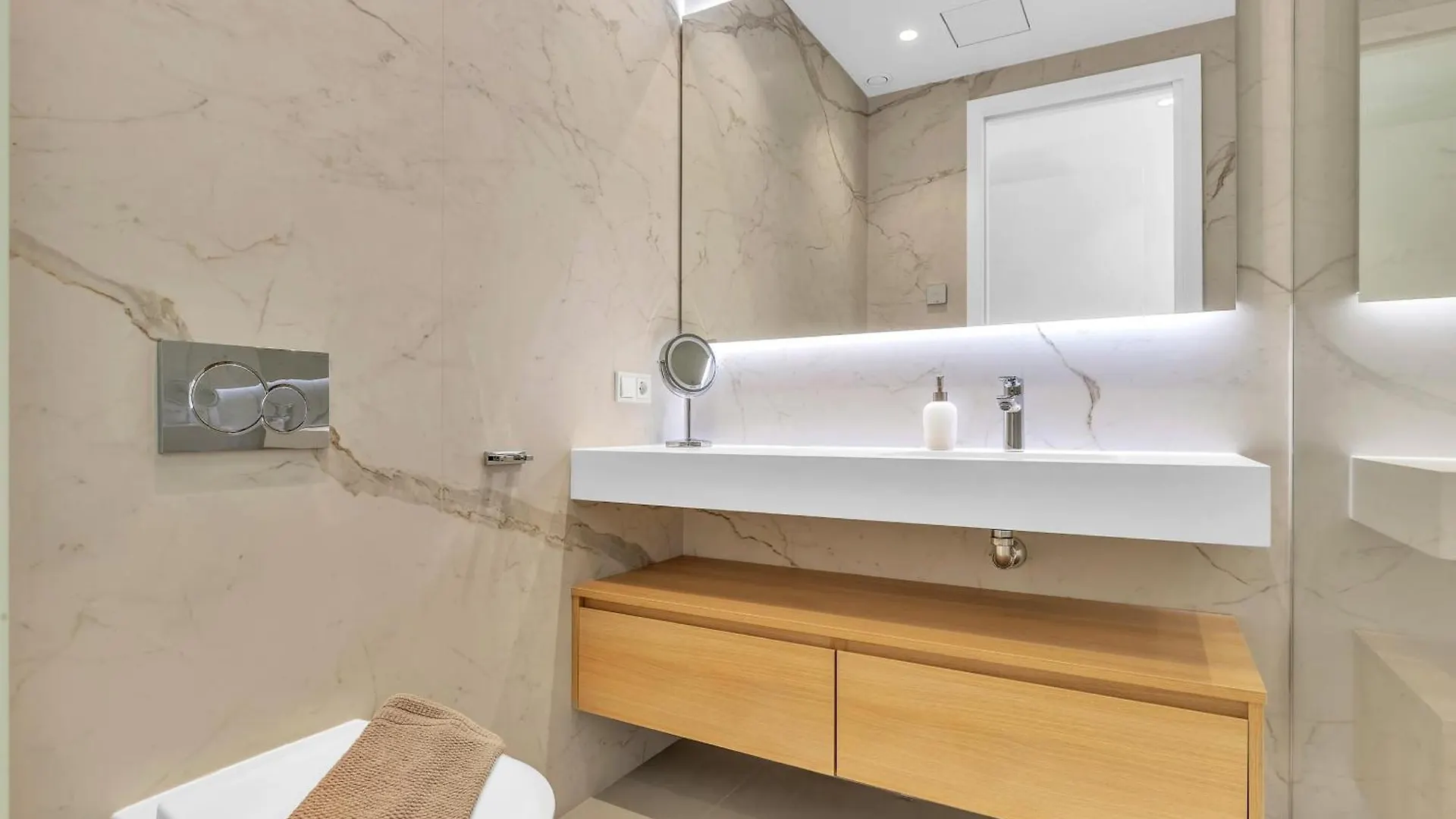 Benalus II Luxury Apartment ماربيا 0*,  إسبانيا